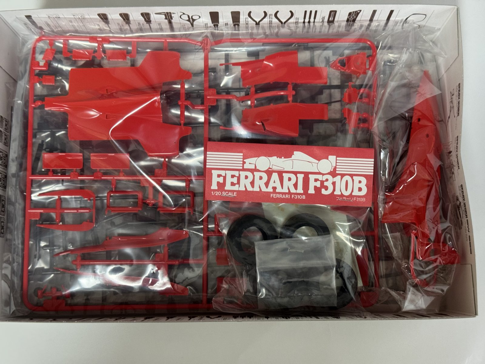 TAMIYA Ferrari F310B 1/20 model kit — contents photo 1