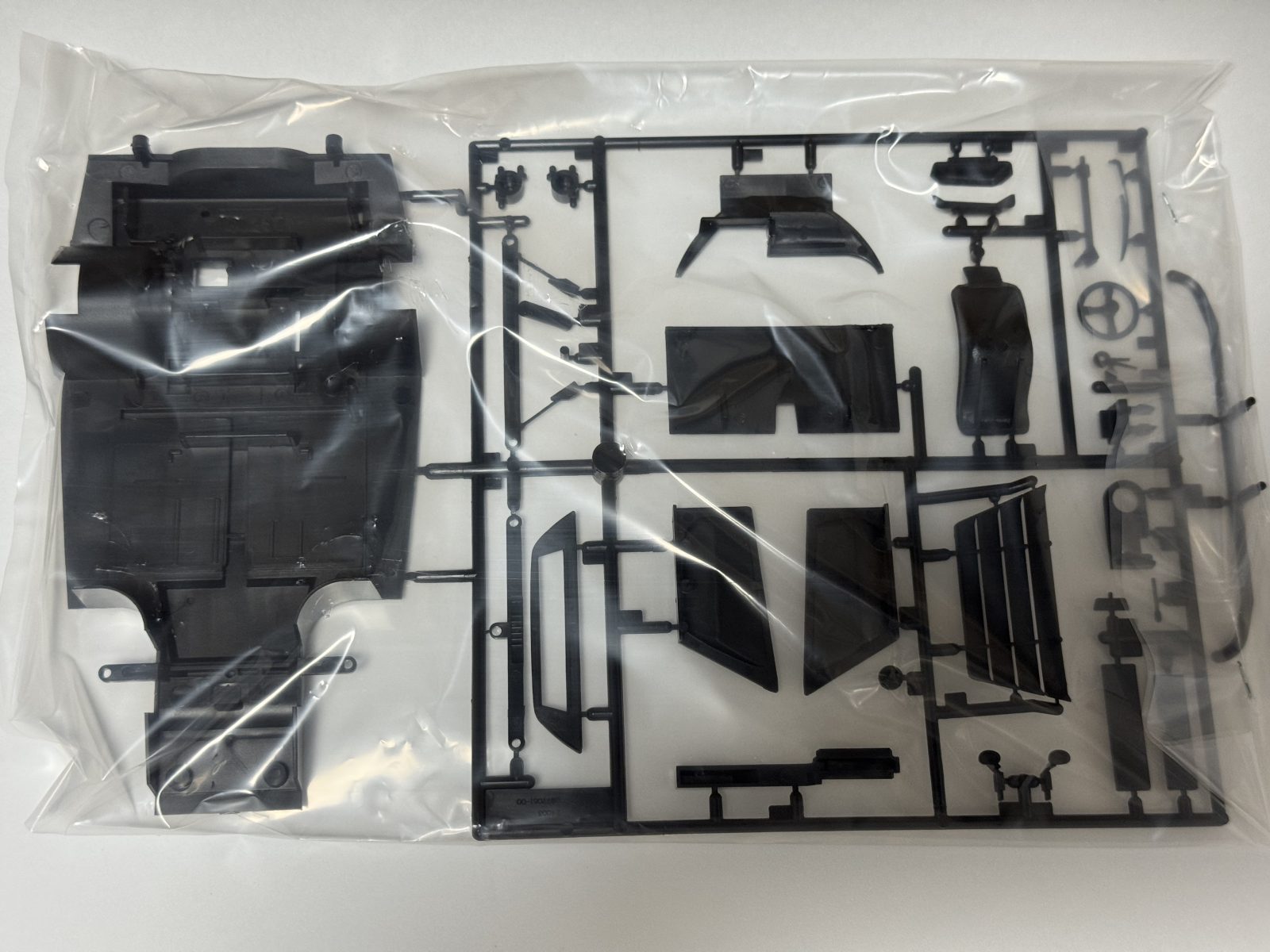 TAMIYA LANCIA STRATOS TURBO 1/24 model kit — contents photo 2