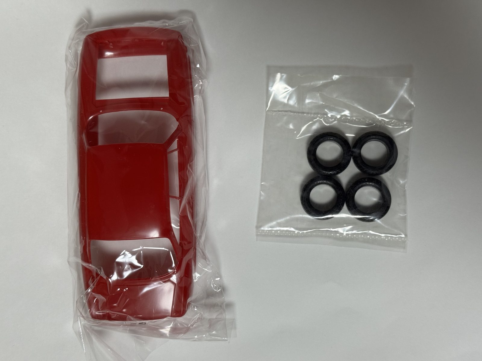 TAMIYA Alfa Romeo Giulia Sprint GTA [Original release Edition] 1/24 model kit — contents photo 1