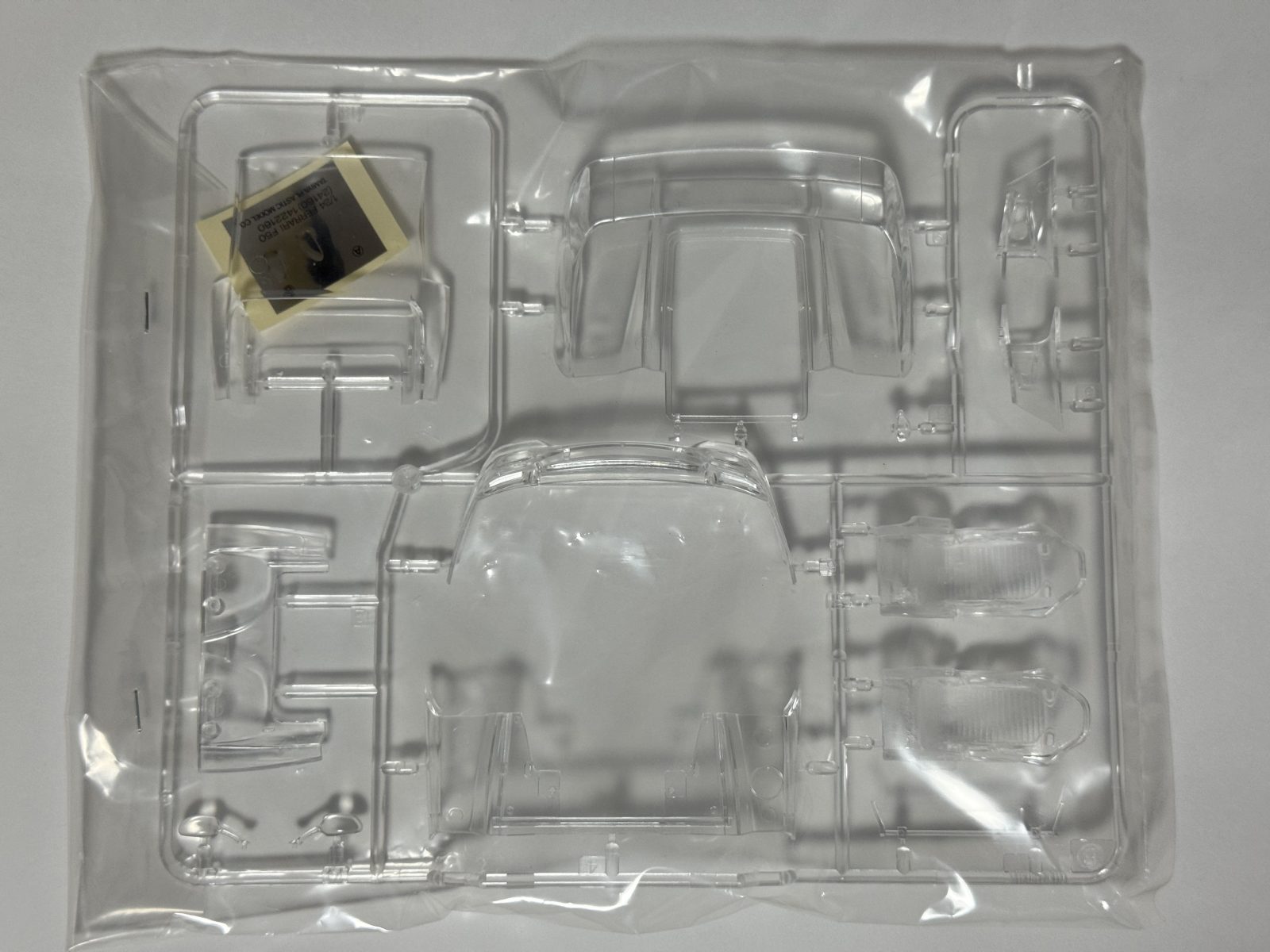 TAMIYA Ferrari F50 [Clear Cowl Edition] 1/24 model kit — contents photo 1